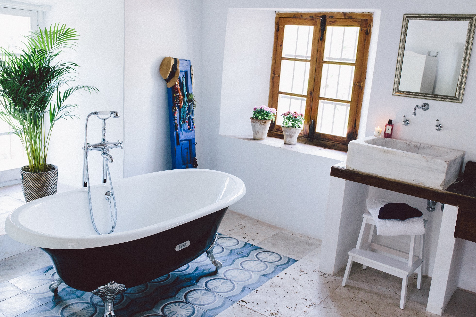 Roll top bath in the master bathroom